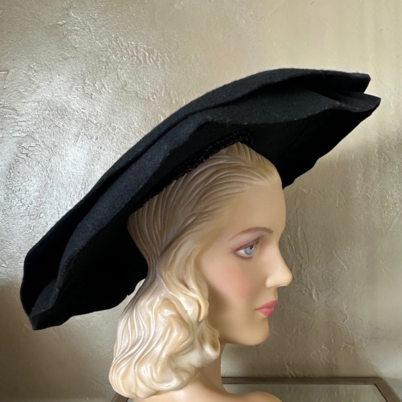 IRRESISTIBLE 1940s\' BLACK FELT/STRAW HAT - WIDE DOUBLE FELT BRIM & STRAW CROWN main image 12